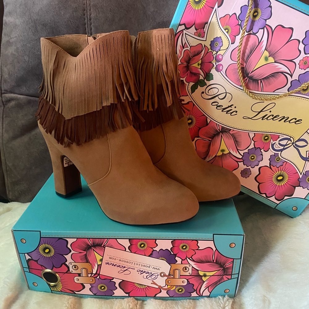 Brand new women’s boots